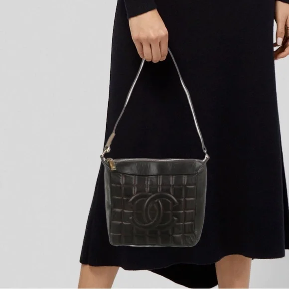 Vintage Chanel Chocolate Bar Shoulder bag Authentic Collectible Kendall Jenner - Picture 7 of 8